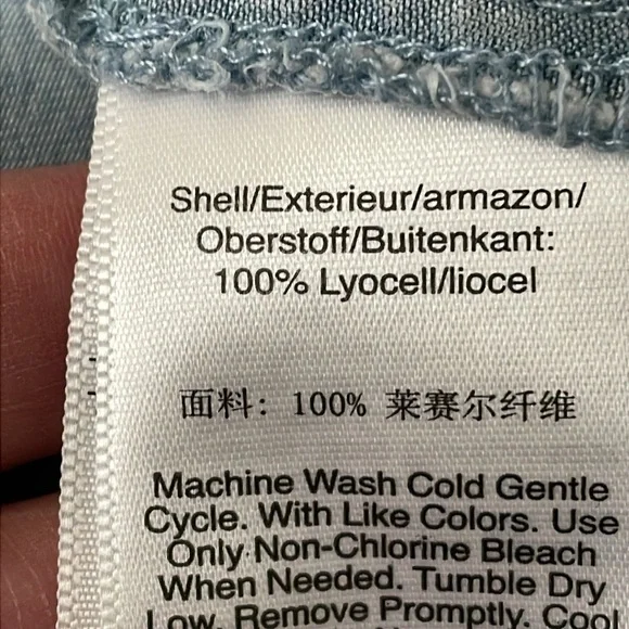 DKNY
Linen High Rise Pleat Front Shorts Size 14 - Picture 6 of 6